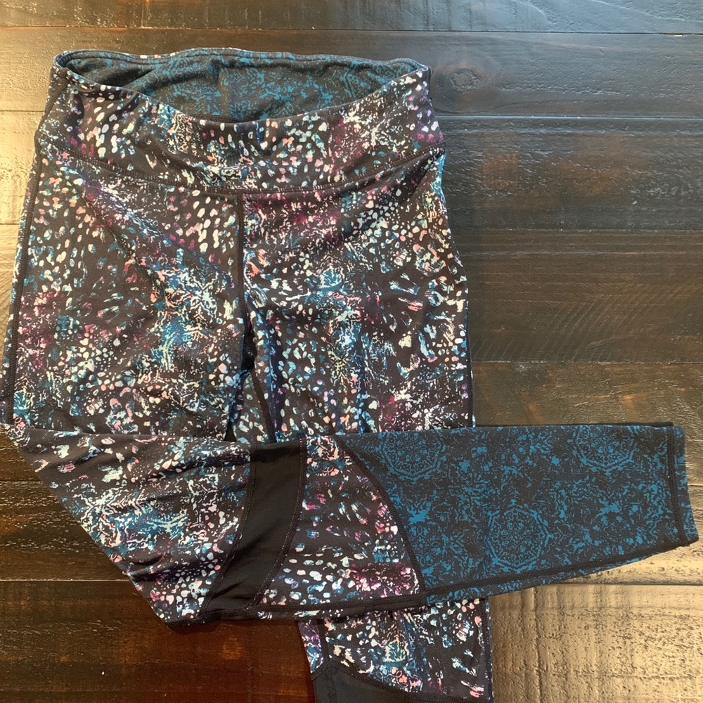 Athletic leggings